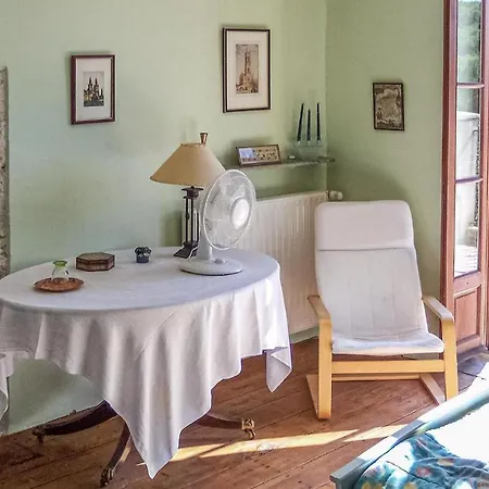 Lovely In With Kitchen 度假居 *